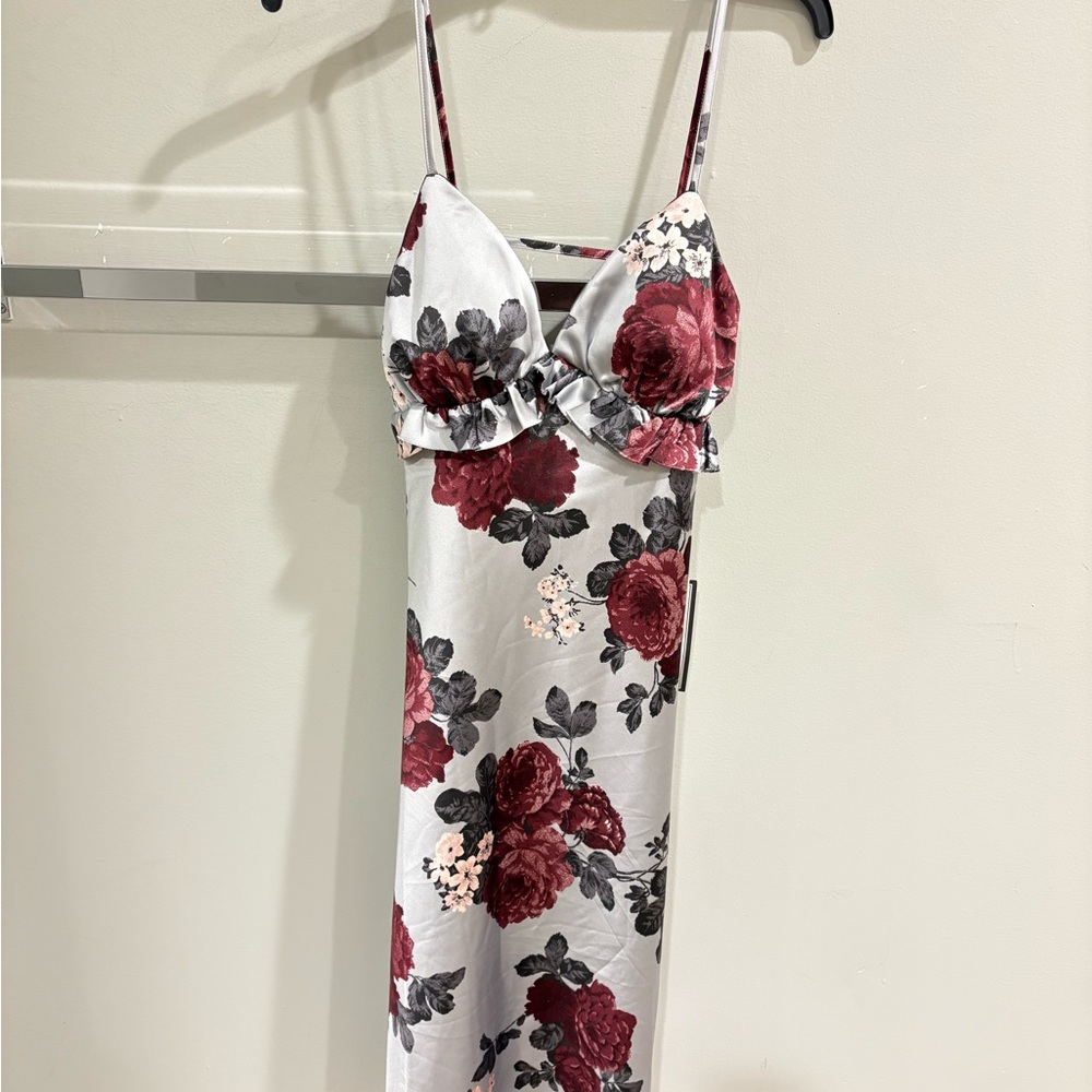 New dress with tags! Size medium